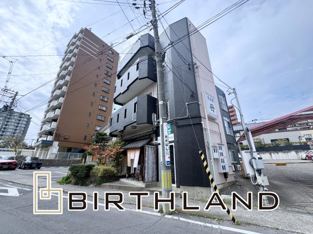 想定年間賃料334.5万　想定利回り14.06％　鉄骨造の外観