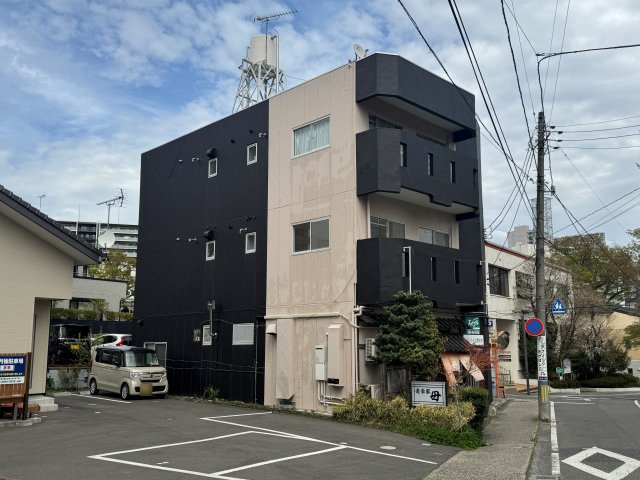 想定年間賃料334.5万　想定利回り14.06％　鉄骨造の外観