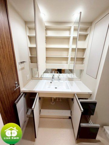 オープンレジデンシア両国森下の独立洗面台