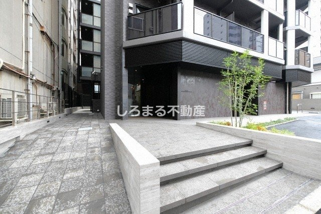 ファーストフィオーレ谷町六丁目フェリシアのエントランス