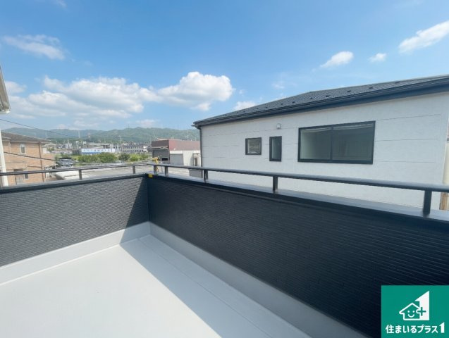 亀岡市篠町篠上西裏　新築一戸建てのバルコニー|日当たりのよいバルコニー！お部屋が開放的に！