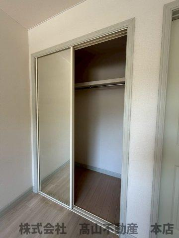 遠賀郡岡垣町大字上畑のアパートの収納