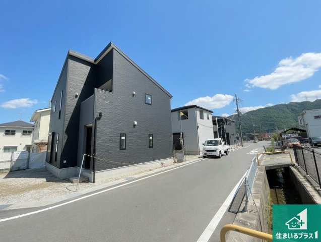 亀岡市篠町篠上西裏　新築一戸建ての外観|現在の進捗状況です！順調に作業進行中、完成が待ち遠しいです！詳細の間取り等、お気軽にお問い合わせください！