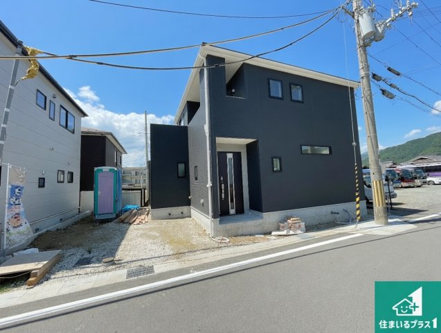 亀岡市篠町篠上西裏　新築一戸建ての外観|現在建築中！落ち着いた街並みで新生活を始めることが出来そう！周辺の物件も併せてご紹介させて頂きます！