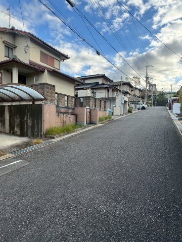 和泉市光明台二丁目・売土地の前面道路含む現地写真