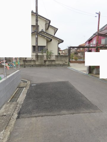 鶴ヶ島市五味ヶ谷新築戸建の前面道路含む現地写真