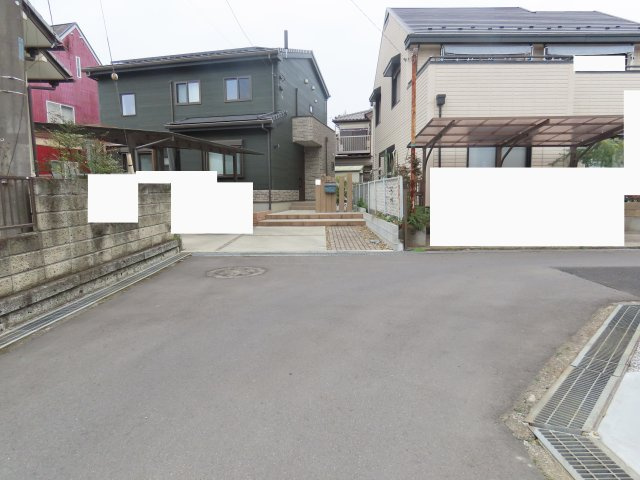 鶴ヶ島市五味ヶ谷新築戸建の前面道路含む現地写真