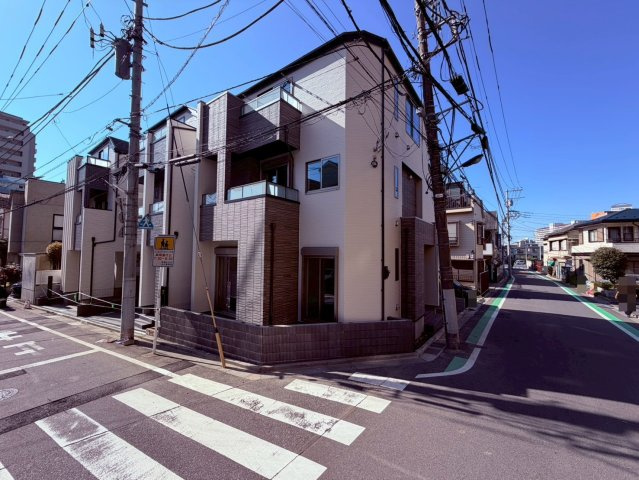 【外観】 | 板橋区小豆沢４丁目　新築戸建て　C号棟 | 落ち着きと品格を感じる外観が魅力の邸宅プランです