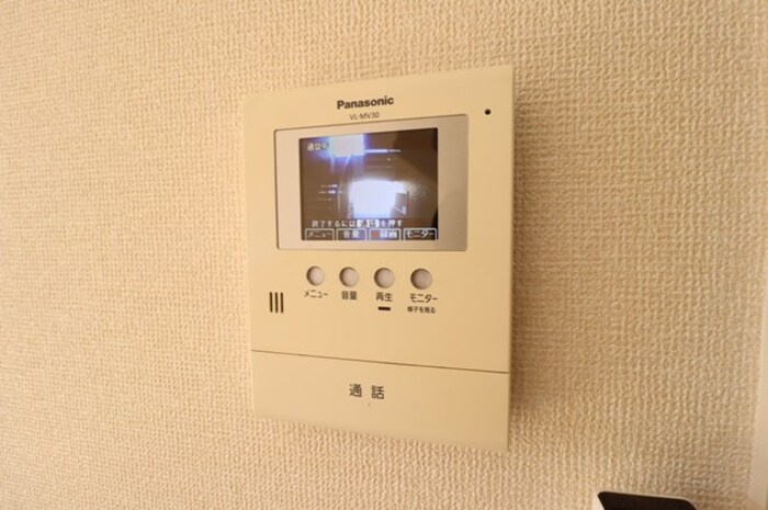 サンク・ルナFのセキュリティ|安心のカメラ付きインターホン