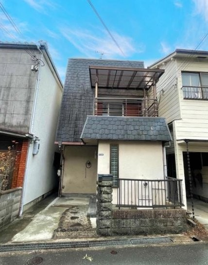 池田北町　中古一戸建ての外観|新しい生活にいかがでしょうか？外観はお住まいの顔になります。こだわりたいポイントですね。外壁塗装や屋根塗装のご相談も承っております。
■現地内覧・資金計画相談・住宅ローン相談もお問合せ受付中■