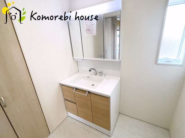 上尾市上　12期　新築一戸建て　ブルーミングガーデン　02の独立洗面台|使いやすい独立洗面台です
