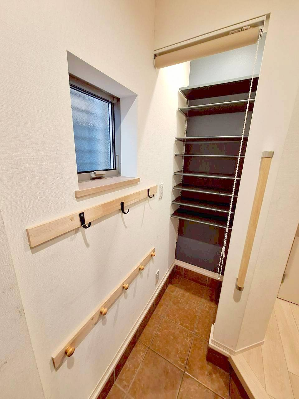 大和町２丁目ヘーベルハウスの玄関|★奥のシューズクロークはロールスクリーンで仕切れます★