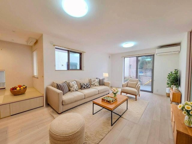 大和町２丁目ヘーベルハウスの居間・リビング|★家具配置のイメージ写真です※実際には家具は付きません★