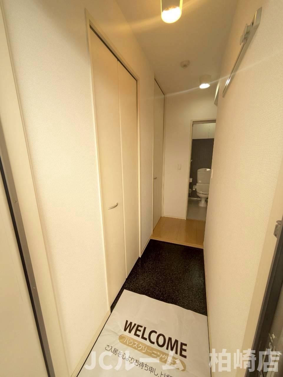柏崎市比角１丁目のアパートの玄関