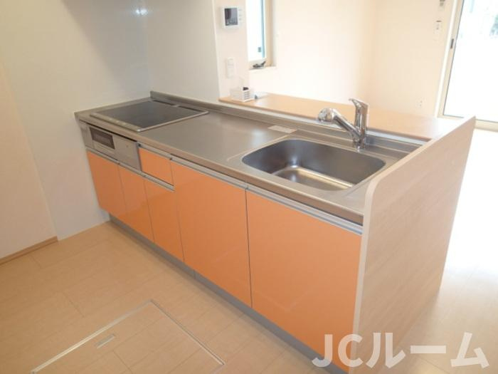 柏崎市比角１丁目のアパートのキッチン