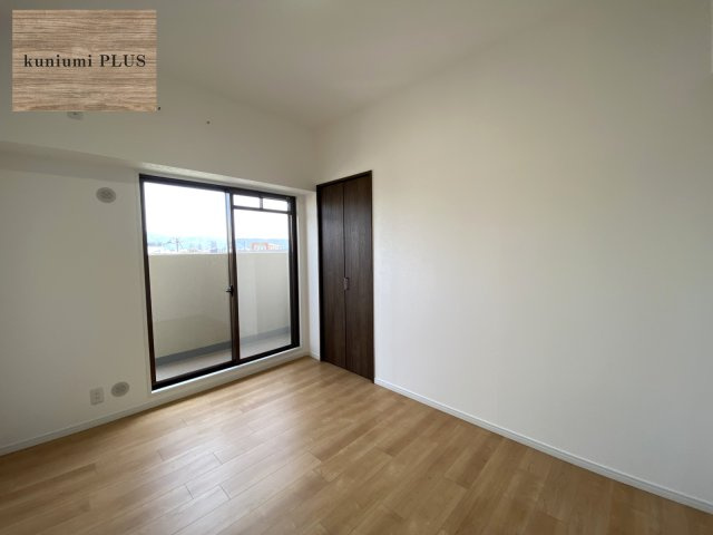 ファミール鶴見の洋室