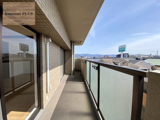 ファミール鶴見のバルコニー