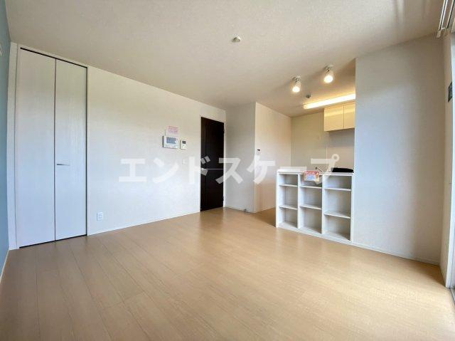 エトワール・トーゼの居間・リビング|高崎、前橋エリアのお部屋探しはエンドスケープまで！お客様の理想お聞かせ下さい♪