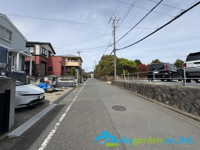 藤沢市石川3丁目　中古戸建の前面道路含む現地写真|前面道路含む現地写真です