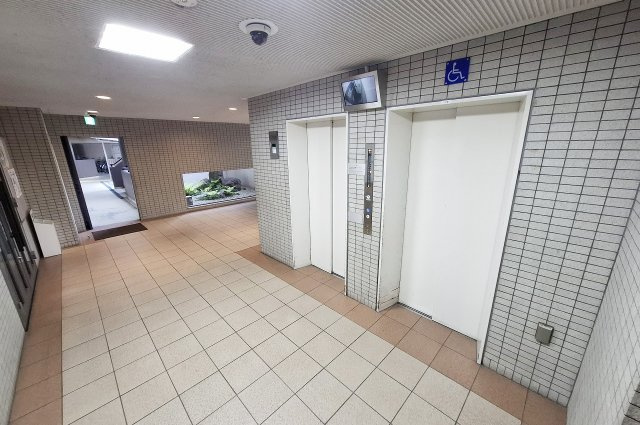 コート和泉府中セルカA棟のその他共用部分|エレベーターホール