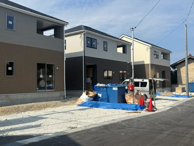 新築戸建　竹矢町第2　2号棟の前面道路含む現地写真