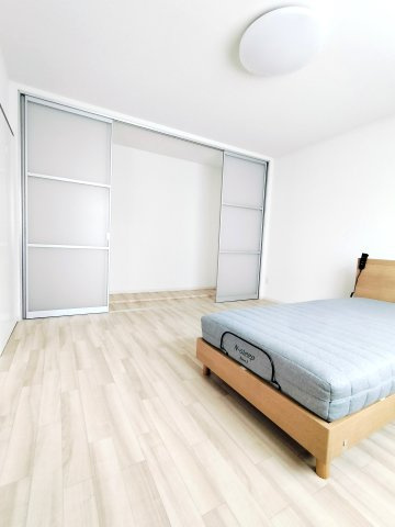 東苗穂14条2丁目の洋室|1階洋室は大容量の収納が可能