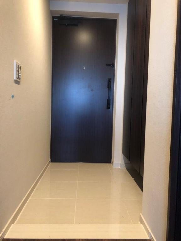 プラウド南浦和神明の玄関