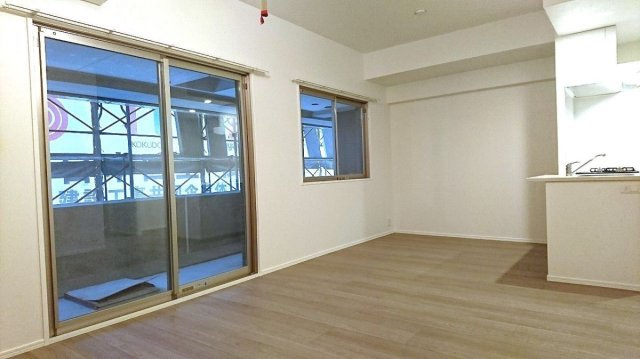 新品家具付きマンション千代7(KaGood福岡)の居間・リビング