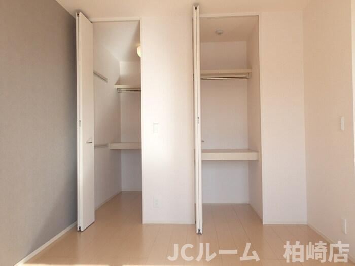 柏崎市比角１丁目のアパートの収納
