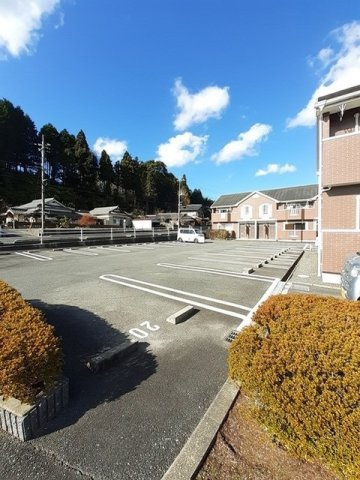プリムヴェール　Ｂの駐車場