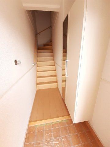 カーサ・プラシードＡの玄関