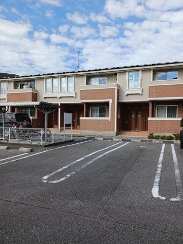 ラメールＢの駐車場