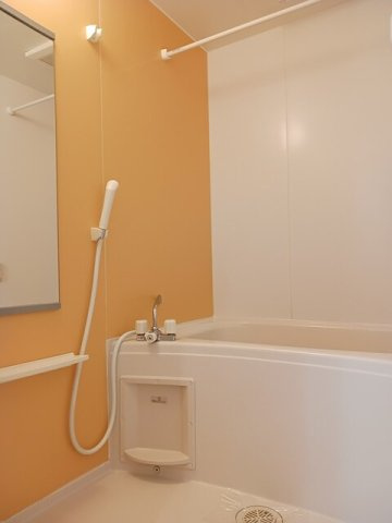 ラメールＢの浴室