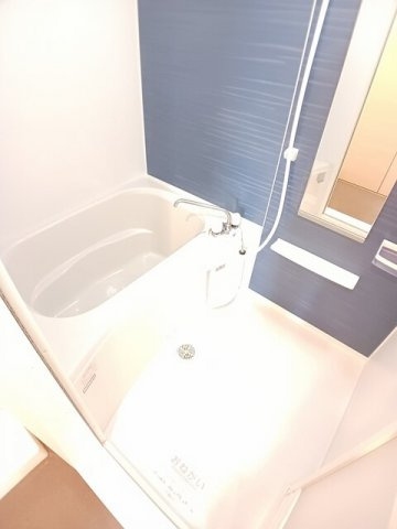 エスポアールＢの浴室