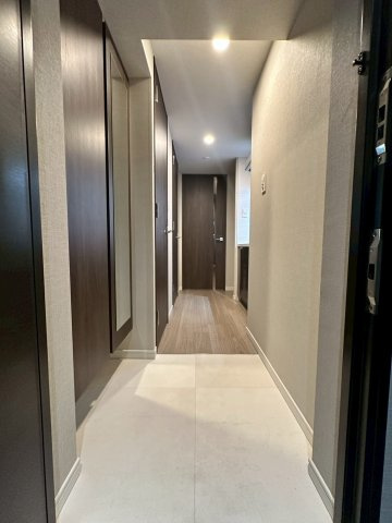 S-RESIDENCE福島Alovitaの玄関