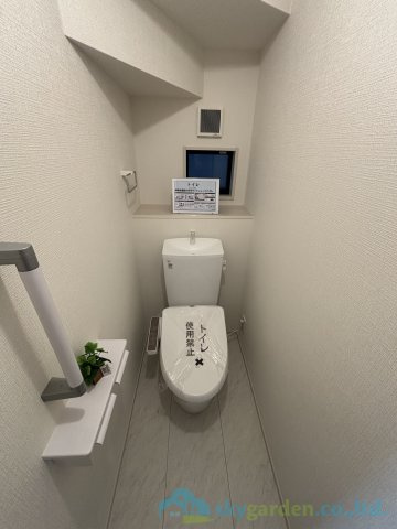 伊勢原市高森台３丁目第2　新築戸建　全２棟2号棟のトイレ