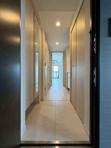 S-RESIDENCE福島Alovitaの玄関