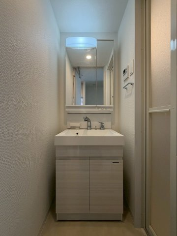 S-RESIDENCE福島Alovitaの洗面所