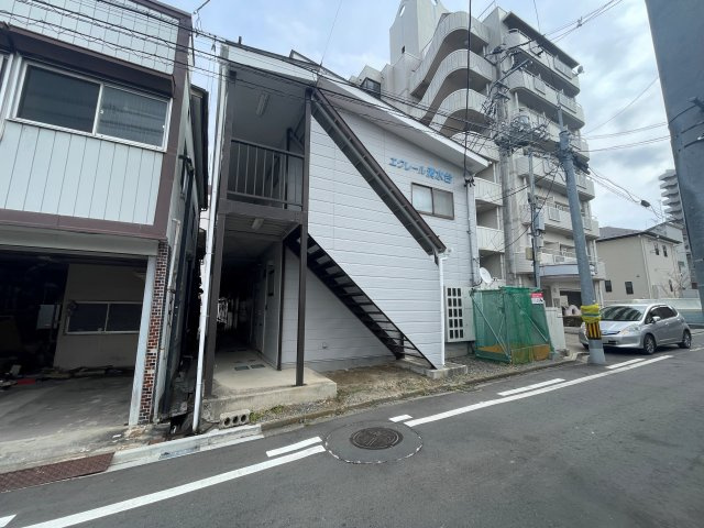 想定年間賃料654.1万　想定利回り12.30％　木造の外観
