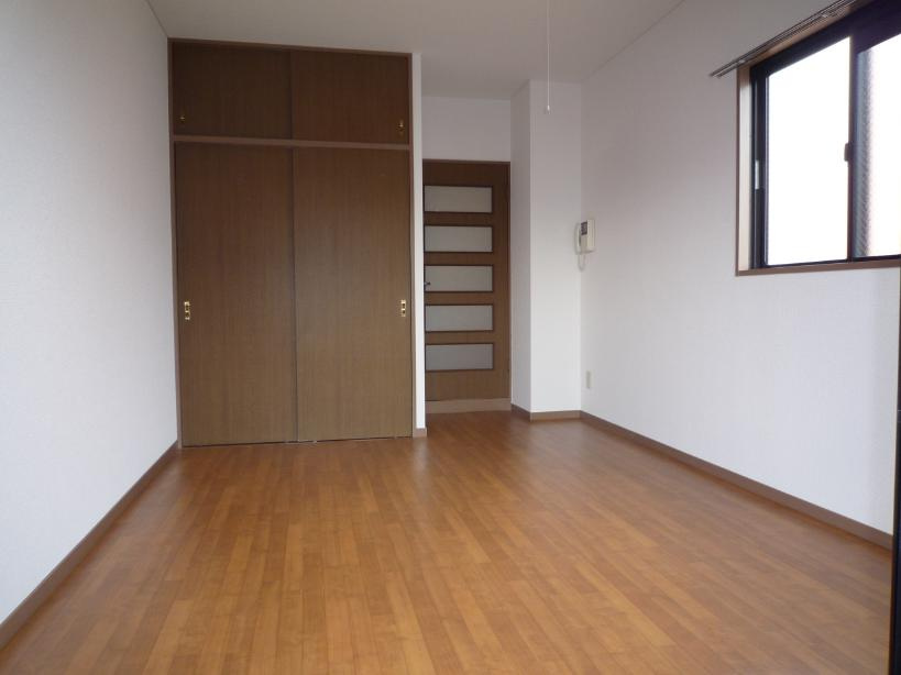 シェルコート金山の居間・リビング