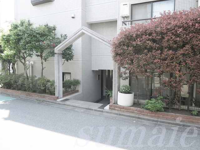 北区中里１丁目の賃貸マンションのエントランス|マンションの入り口です☆