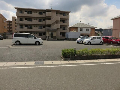 【駐車場】 | アヴニール愛野