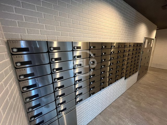 レオンコンフォート難波クレアのその他共用部分|レオンコンフォート難波クレア　メールボックス