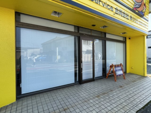 篠原町店舗のエントランス