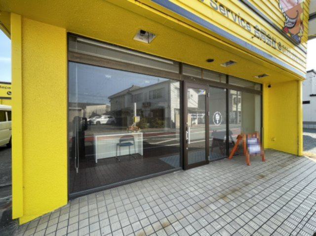 篠原町店舗のエントランス