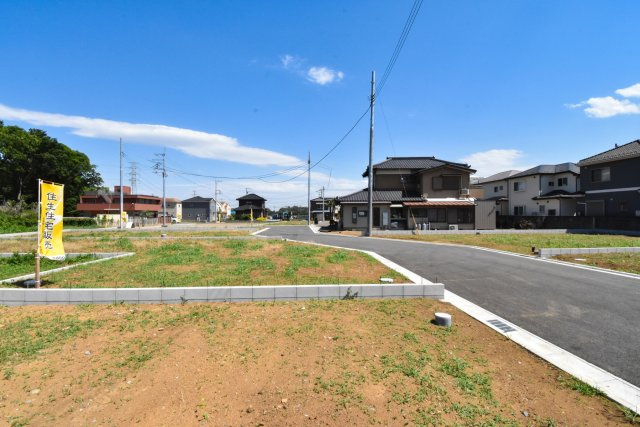 コンフォートプレイス川越市下松原2期　全7区画の外観|広い敷地でカースペースはもちろん、子供の遊び場や家庭菜園・ガーデニングなども楽しめそうです。
