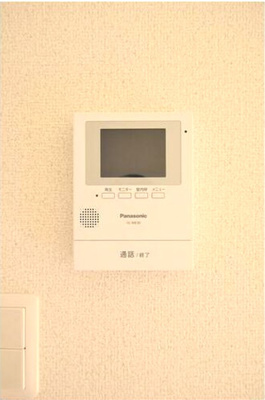 【セキュリティ】 | ユングフラウ | 安心のモニター付きインターホン完備☆