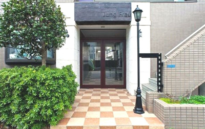 【エントランス】 | ユングフラウ | きれいに整備されたエントランスです(^^)/