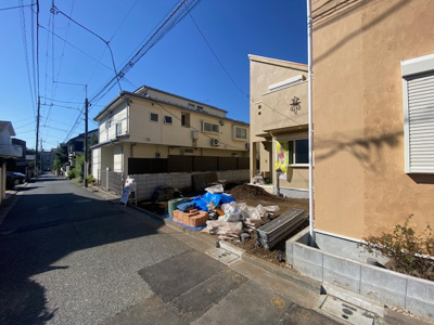 【完成予想図】 | 新築戸建て　西荻窪全3棟 | ワックス不要・抗菌対応、車イスを使用してもキズがつきにくいフローリング、吹抜けのリビング空間