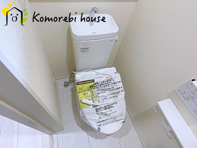 桶川市末広2丁目　2期　新築一戸建て　ブルーミングガーデン　01のトイレ|26.3.21　撮影済み